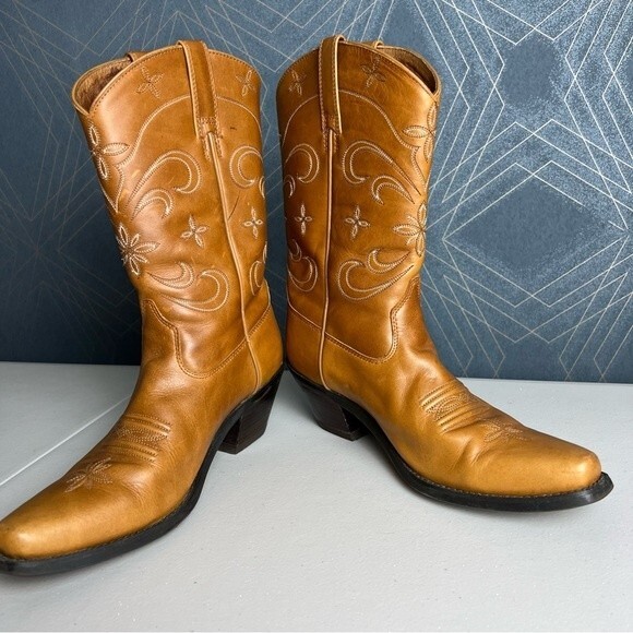 Ariat Western Cowboy Boots - Picture 4 of 16